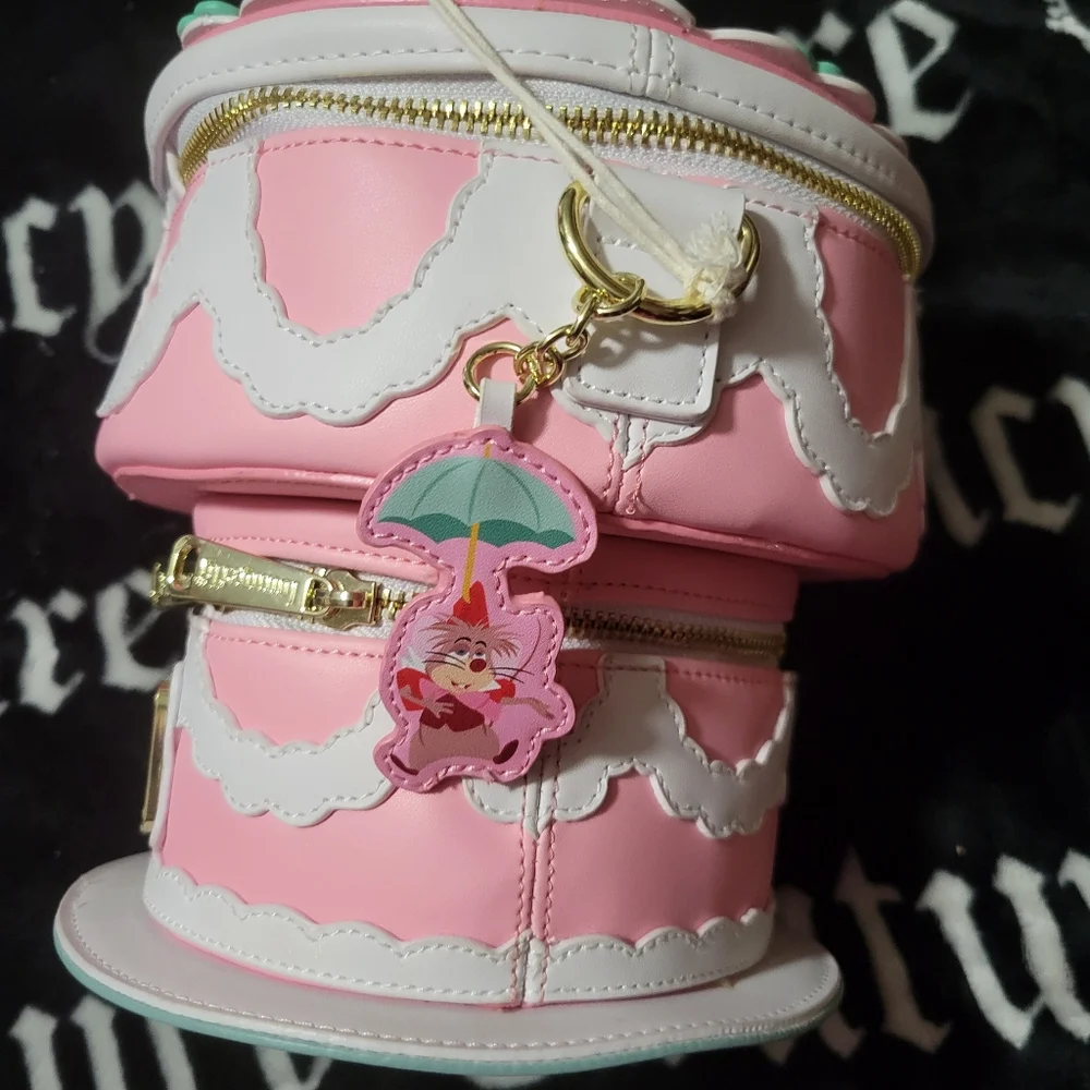 Loungefly Alice In Wonderland Unbirthday Cake Bam Exclusive Crossbody. - Picture 5 of 9